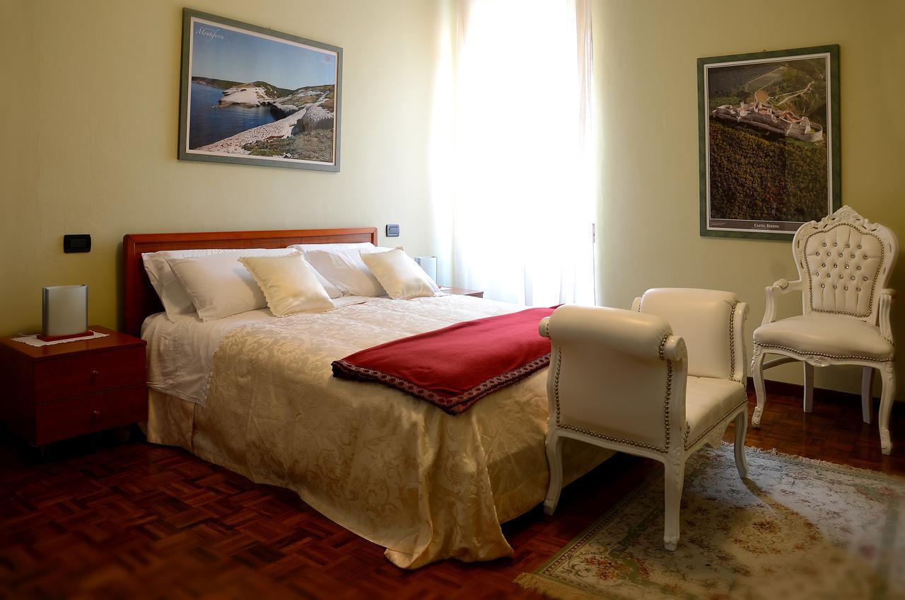 Hotel La Fenice К'ярі Екстер'єр фото